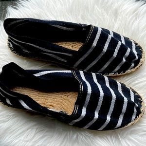 Black and white striped canvas, Espadrille Flats made in France. Size EU 40/US 9